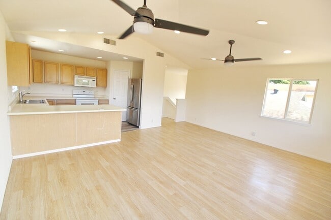 Building Photo - Island Living in Peaceful Piilani Village ...