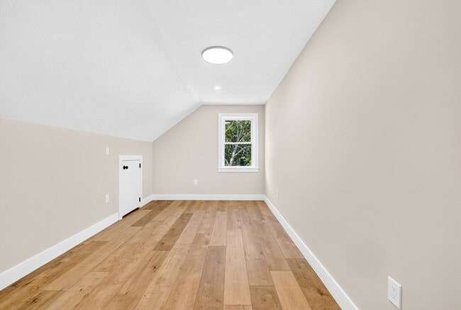 Building Photo - 59 Bellflower Rd