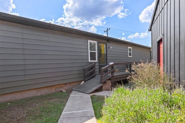 Building Photo - 9008 Appaloosa Run