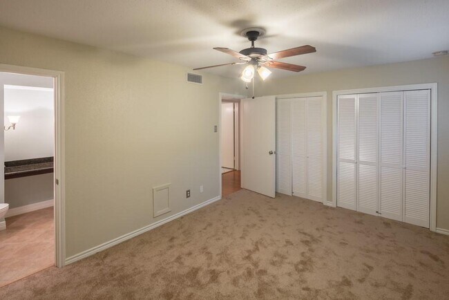 Building Photo - 4040 San Felipe St