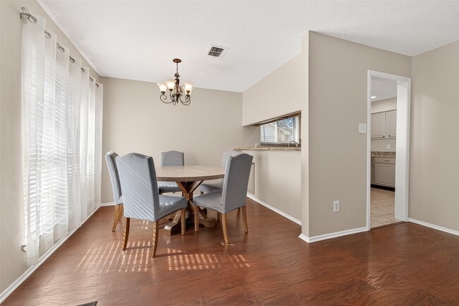 Building Photo - 22607 Fincastle Dr