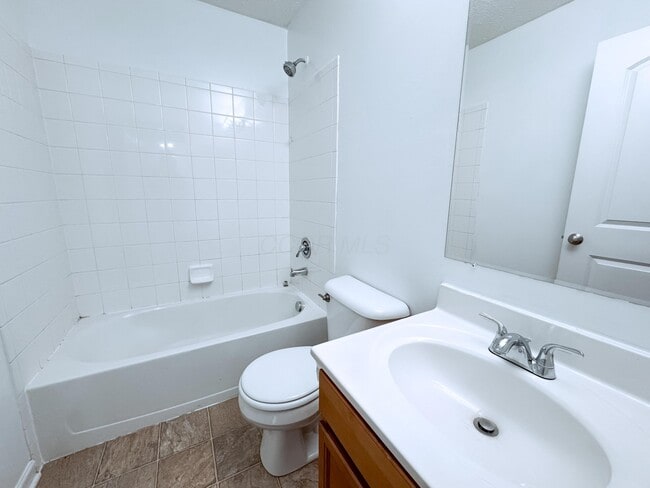 Building Photo - 7257 Reynolds Crossing Dr