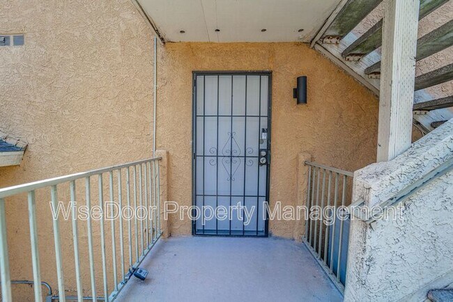 Building Photo - 1025 N Tippecanoe Ave