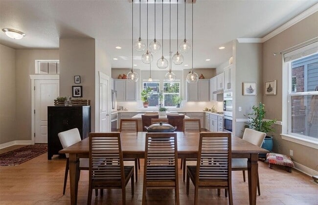 Building Photo - Modern 3BR Home with Finished Basement & Private Courtyard in Lowry