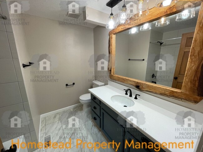 Building Photo - OUTSTANDING KEIZER LOCATION!