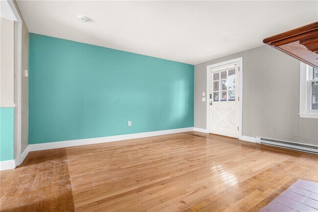 Building Photo - 3421 Pawtucket Ave