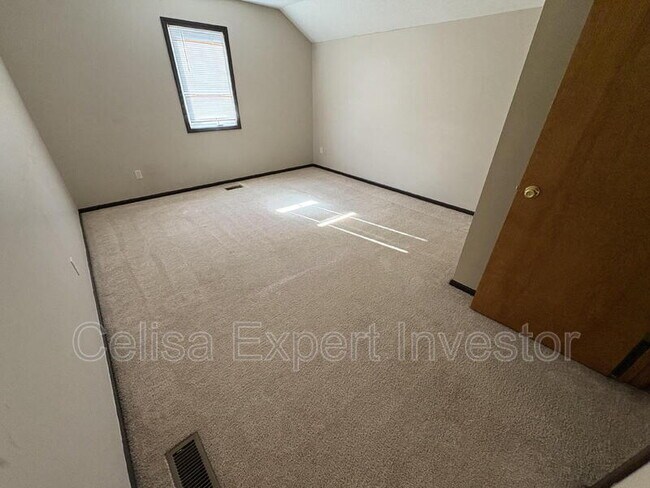 Building Photo - 12020 Wandering Way