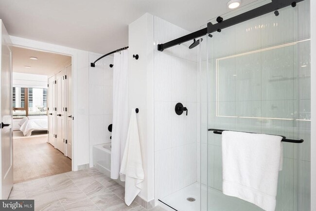 Building Photo - 1425 New York Ave NW