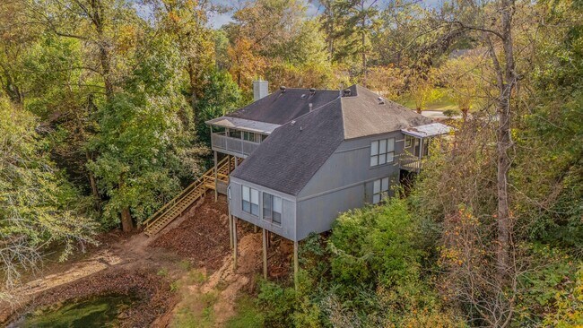 Building Photo - 14 Creek Dr