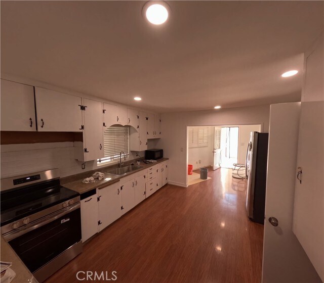 Building Photo - 255 W La Verne Ave