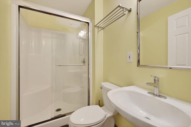 Building Photo - 12320 Pissaro Dr