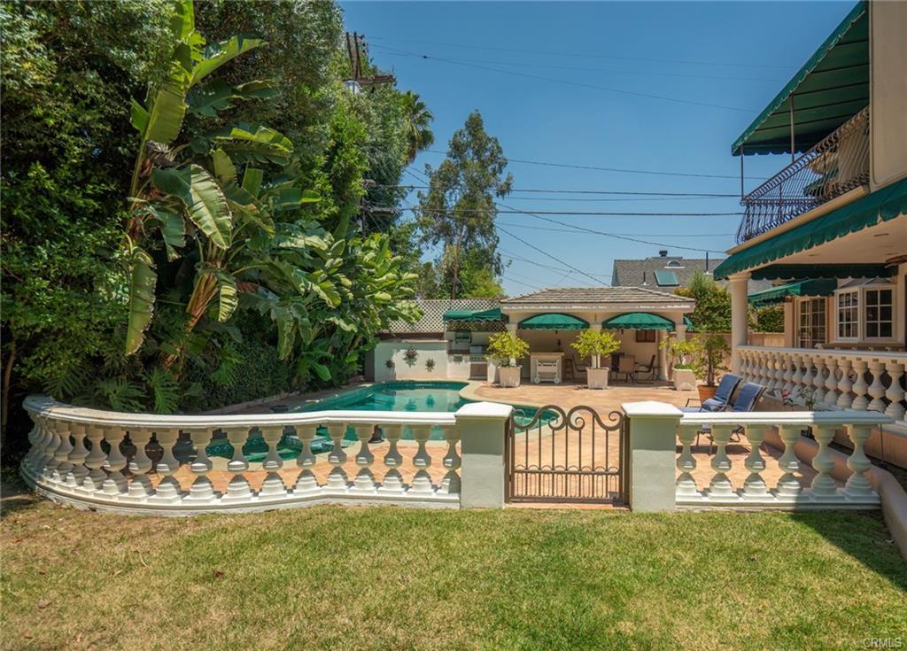 Building Photo - 4063 Benedict Canyon Dr