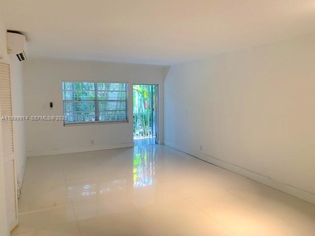 Building Photo - 1604 Drexel Ave