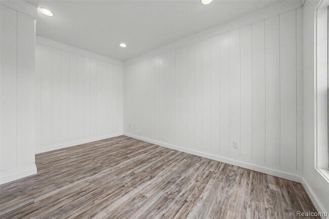 Building Photo - 49184 Gracechurch Rd