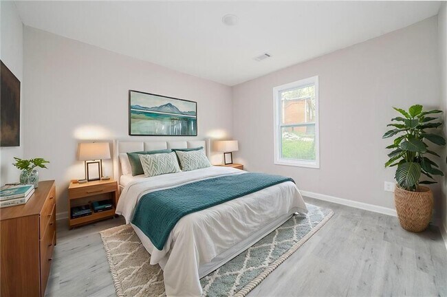 Building Photo - 665 S Eugenia Pl NW