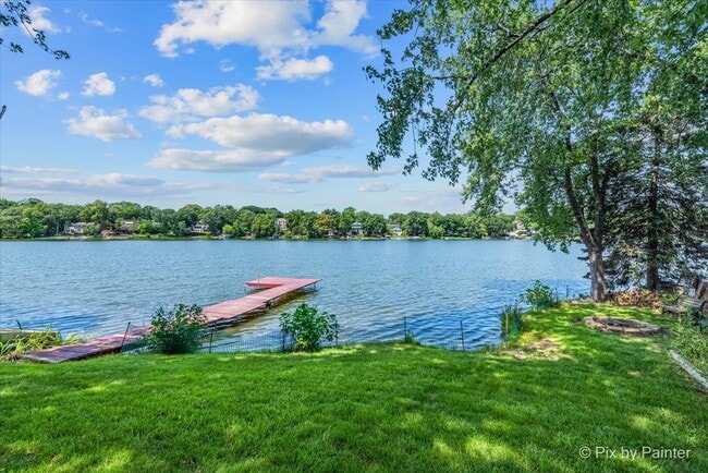 Building Photo - 24060 N Lakeside Dr