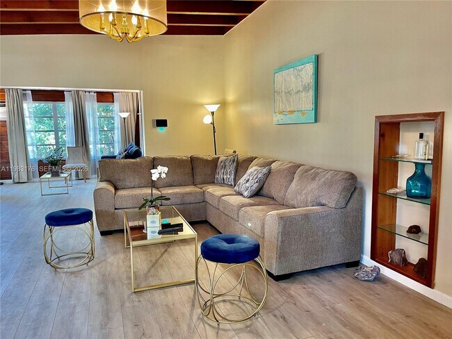 Building Photo - 14155 Old Cutler Rd