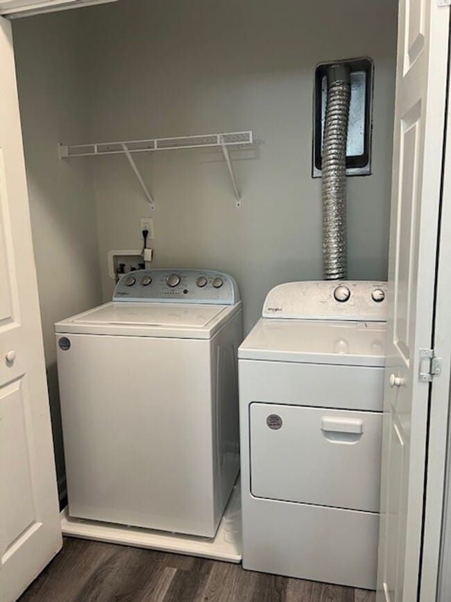 Building Photo - Duplex Rental Available in Garner – 4 Bed, 2.5 Bath with Garage & Private Backyard