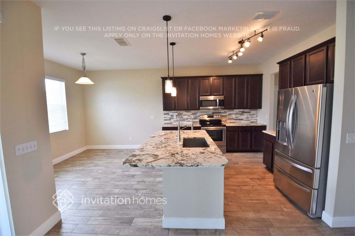 Building Photo - 612 Grassy Stone Dr