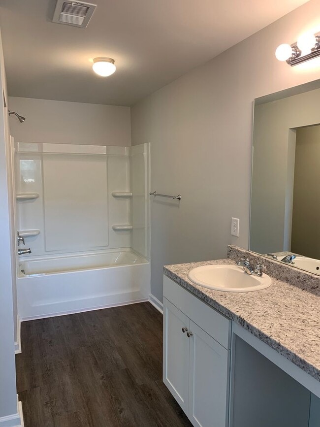 Building Photo - Stylish 3 Bed, 2.5 Bath Home in Desirable Tucker Farms