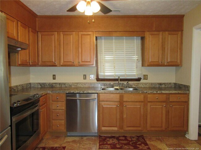 Building Photo - 7209 Pebblebrook Dr