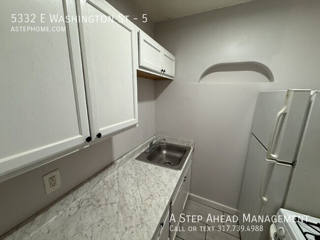 Building Photo - 5332 E Washington St