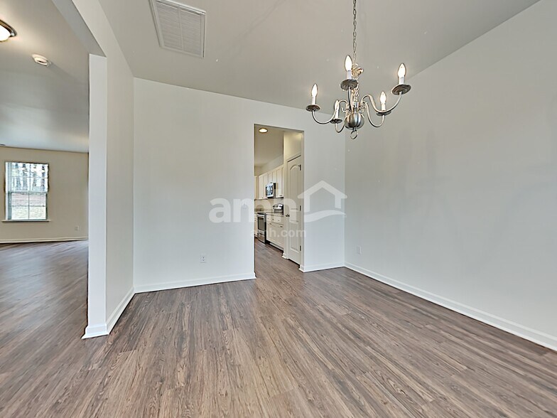 Building Photo - 3730 Nicolyn Dr