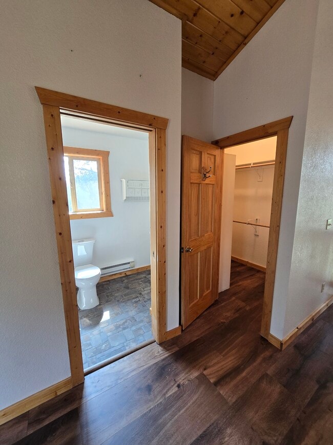 Building Photo - 789 Blackhawk Creek Dr