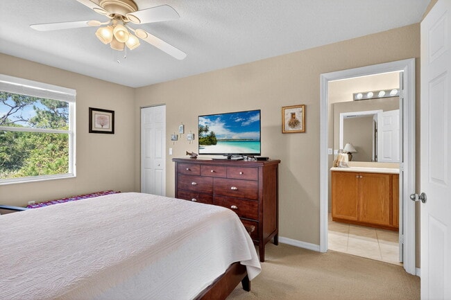 Building Photo - 2990 SE Lexington Lakes Dr