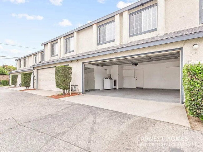Building Photo - 720 W Olympic Blvd