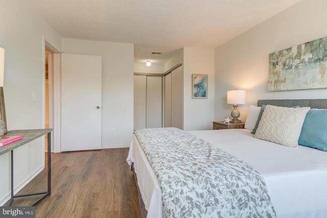 Building Photo - 11707 Summerchase Cir