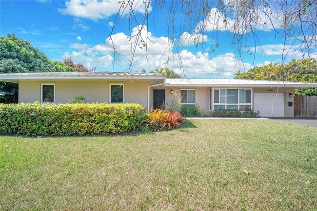 Building Photo - 15460 SW 82nd Ct