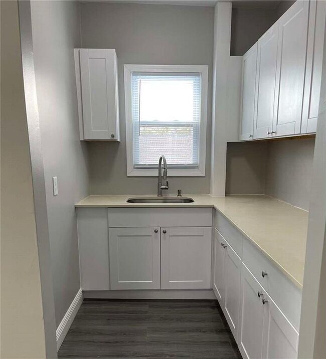 Building Photo - 30 Fallon Ave