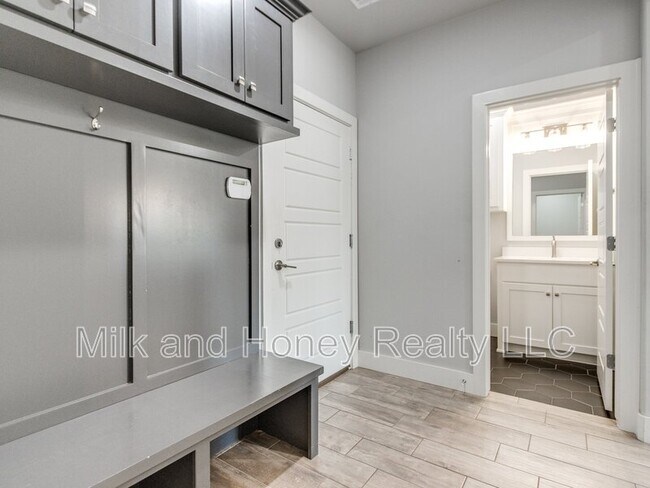 Building Photo - 14525 Rochefort Ln