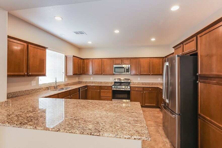 Building Photo - 8032 Carr Valley St