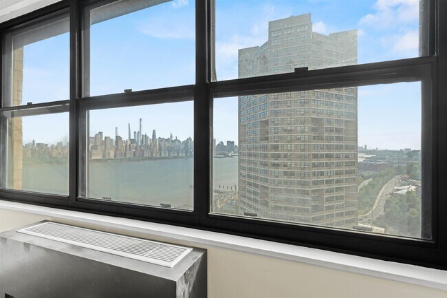 Building Photo - 7004 BLVD E