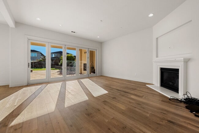 Building Photo - 7585 Mindy Mae Ln