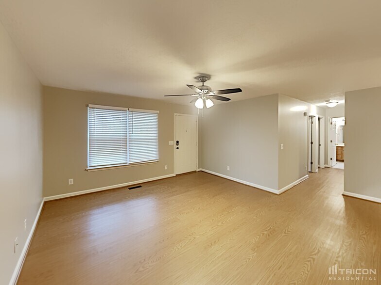 Building Photo - 712 Paige Ct