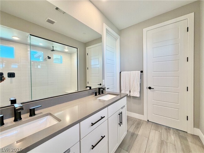Building Photo - 12422 Foxtail Run Ave
