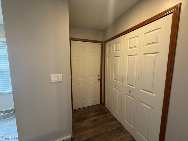 Building Photo - 6913 Tippecanoe Rd