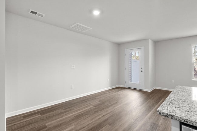 Building Photo - 612 Rd