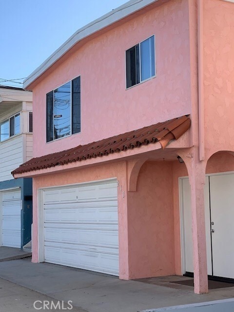 Building Photo - 217 Crest Dr