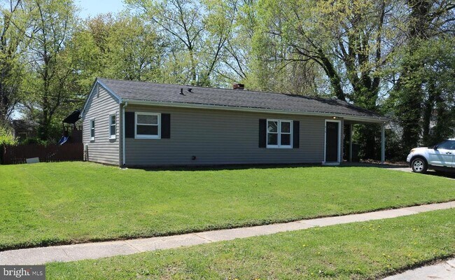 Building Photo - 218 Webbs Ln