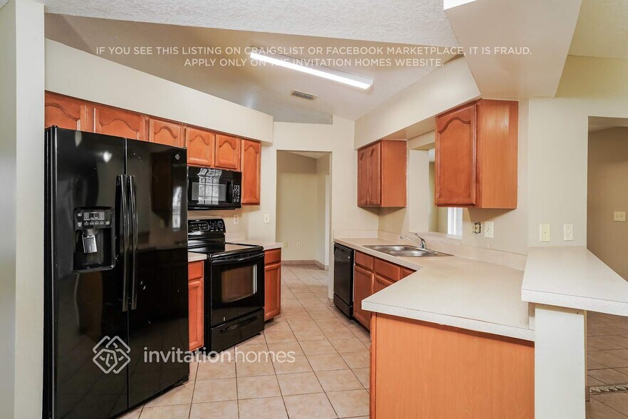Building Photo - 847 Mendoza Dr