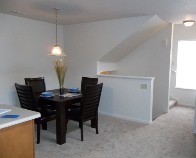 Dining Area - Suffolk Court