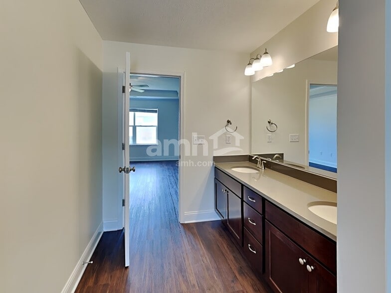 Building Photo - 8110 Hula Popper St