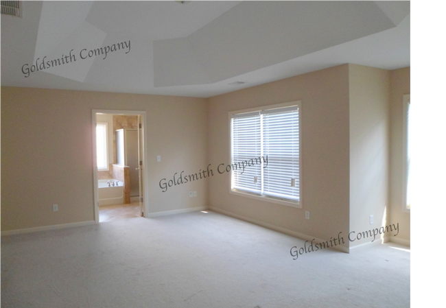 Building Photo - 420 Abby Cir
