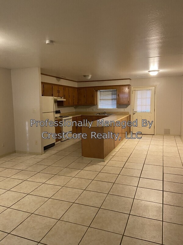 Building Photo - 100-108 McCullough Ave