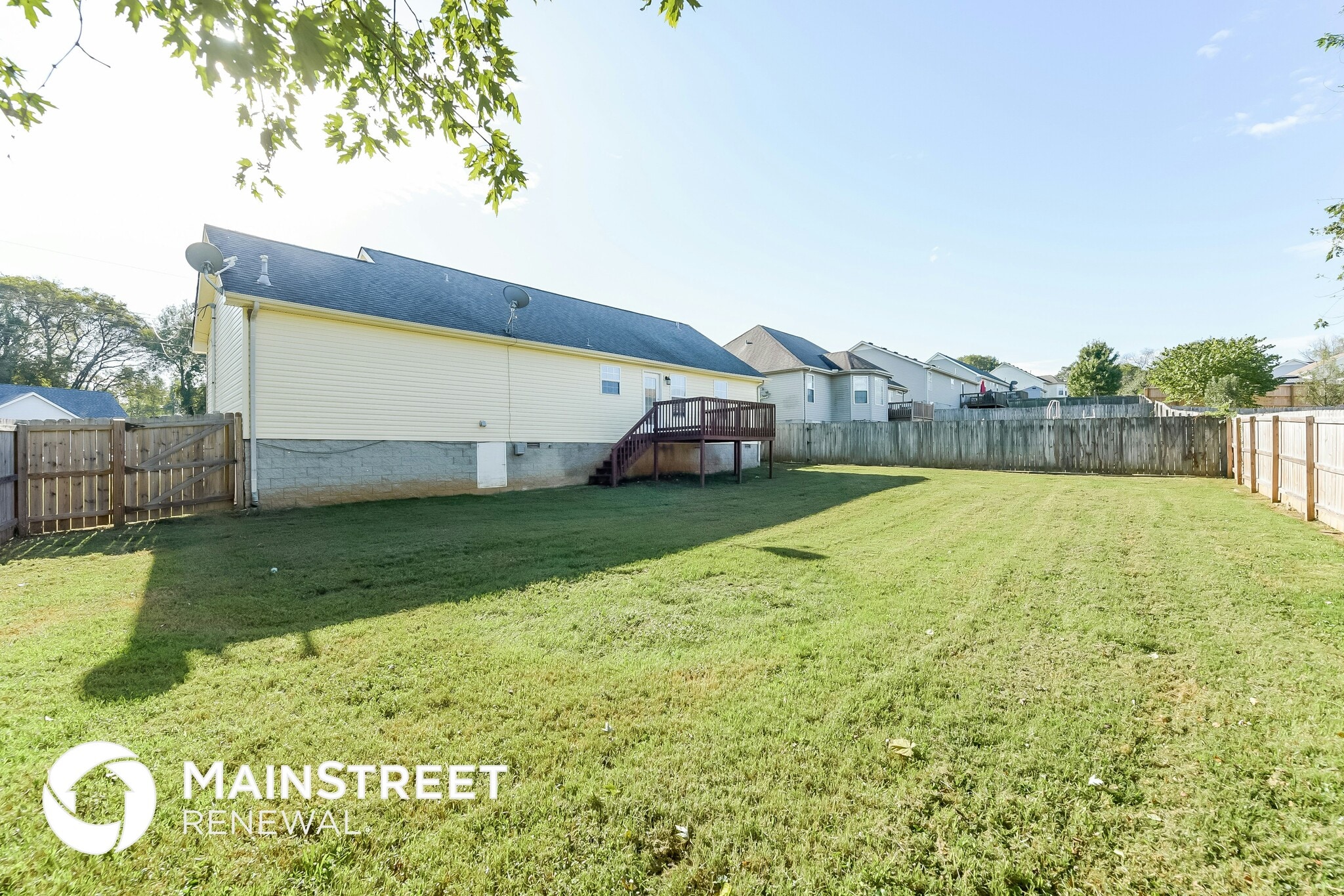 Building Photo - 825 Stone Hedge Ct