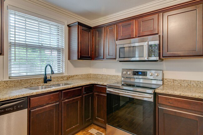 Building Photo - 4736 Danby Dr